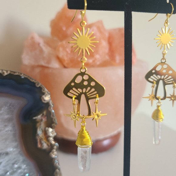 NEW Gold Boho Witchy Magic Mushroom Star Celstial Dangle Earrings with Crystal - Picture 3 of 3